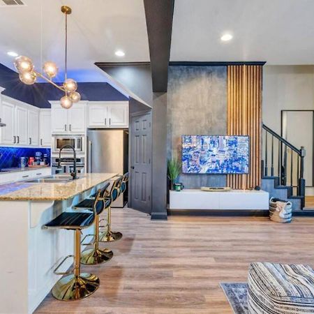 Stylish & Romantic Home, Long-Term Friendly, King บาตันรูช ภายนอก รูปภาพ