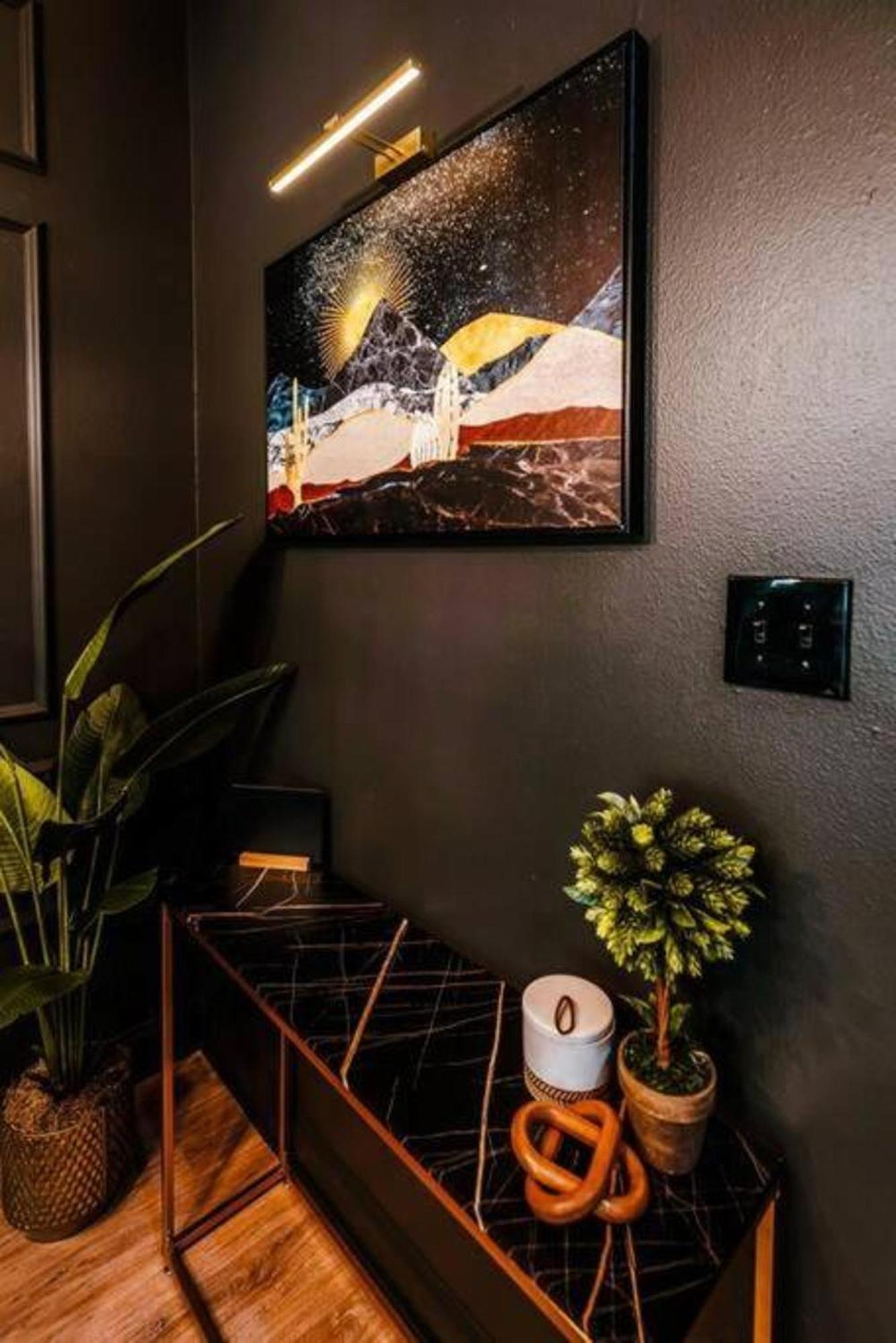 Stylish & Romantic Home, Long-Term Friendly, King บาตันรูช ภายนอก รูปภาพ
