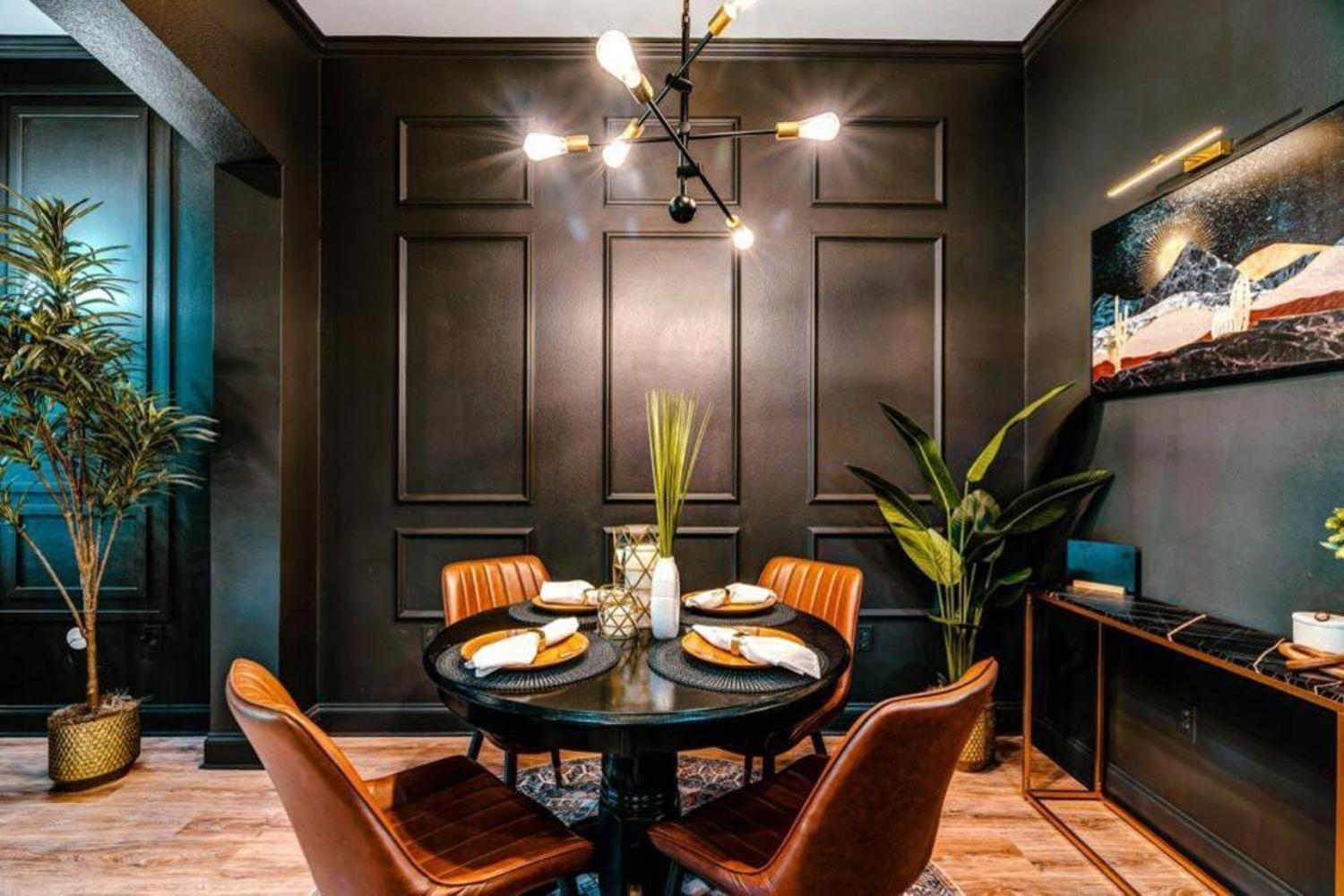 Stylish & Romantic Home, Long-Term Friendly, King บาตันรูช ภายนอก รูปภาพ